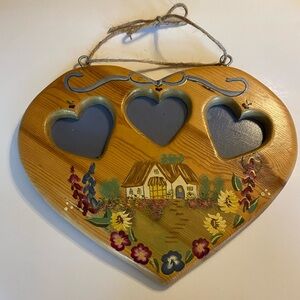 J.D.I. Keepsakes Hand Painted Wood Heart
Photo Frame Made in Mexico Vintage 1995